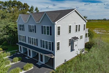 45 Old County Rd