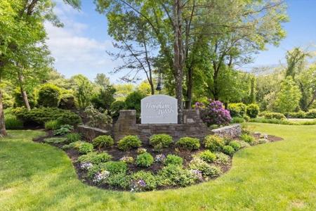 403 Tuckers Ln