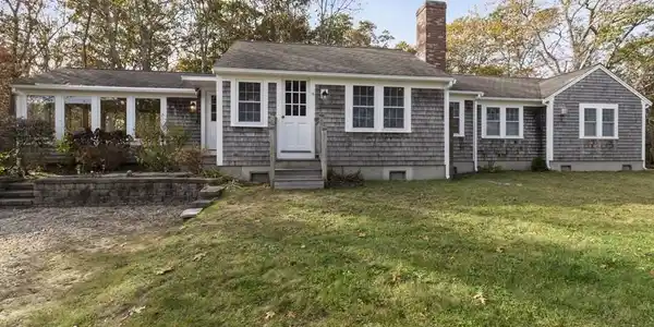 16 Woodbine Road