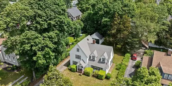 590 Hatherly Road
