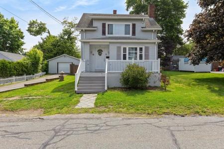 32 Macomber Ave