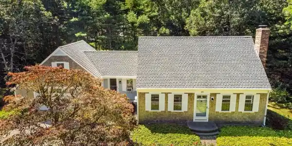 15 Bishop Rd