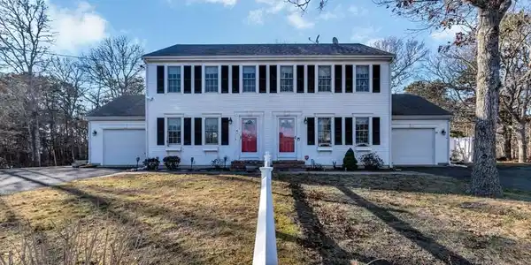 33 Higgins Crowell Rd