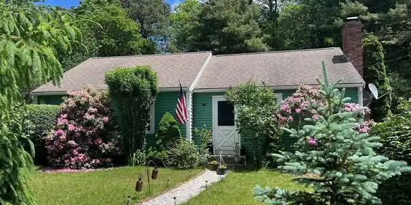 138 Herring Pond Rd