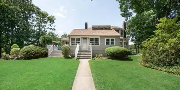 36 Bonnie Brier Circle