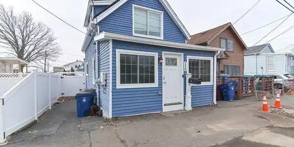 116 Oak Island St