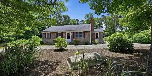10 Circle Dr