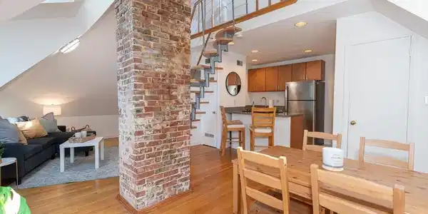 83 Pleasant St