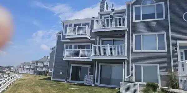 700 Shore Drive