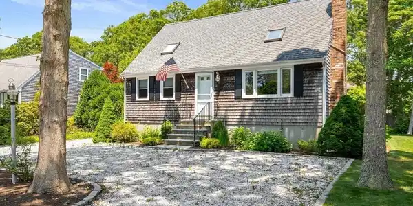 44 Woodside Dr