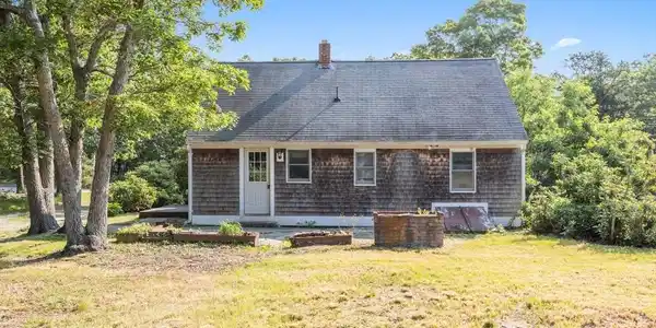 663 Old Bass River Rd