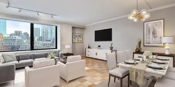 85 E India Row