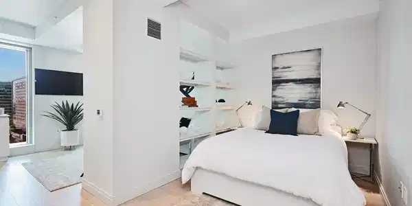 135 Seaport Blvd