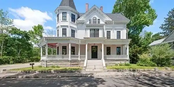 16 Water St