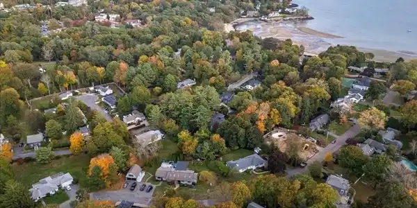 9 Pickman Rd