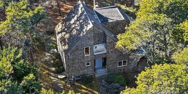 53 Woodsneck Road