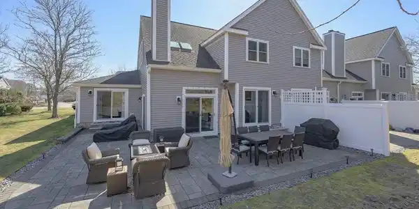 80 Fairway Dr