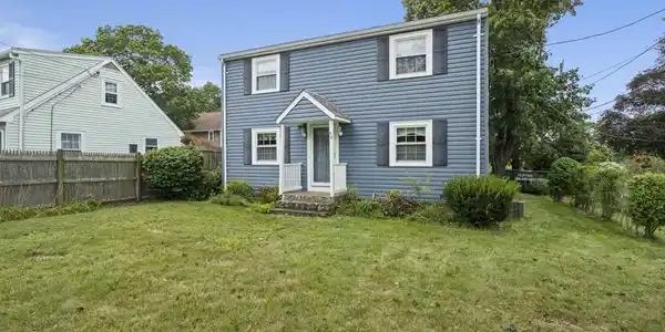 38 Idlewell St