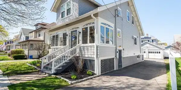 64 W. Elm Ave