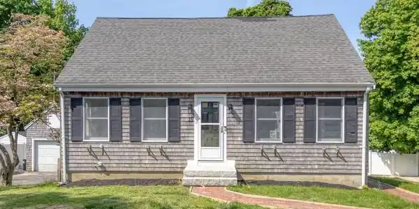 15 Manomet Rd