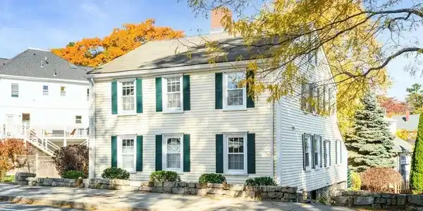 90 Hale St