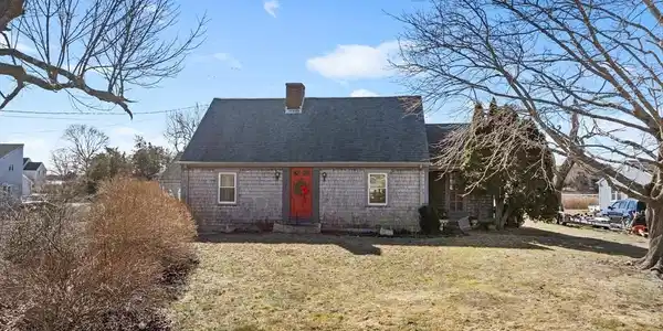 706 Elm St