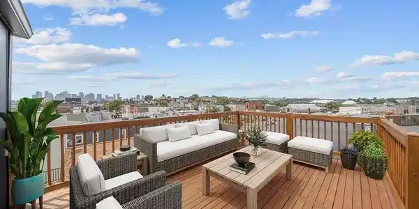 437 Chelsea