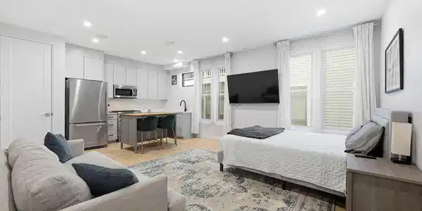 340 W 2nd St