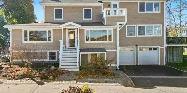 19 Riverside Rd