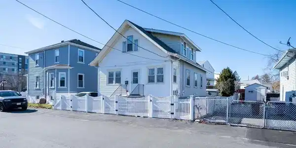 67 Curtis Rd