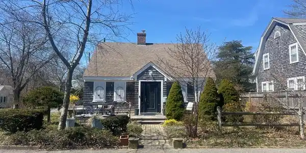 3 Locust St