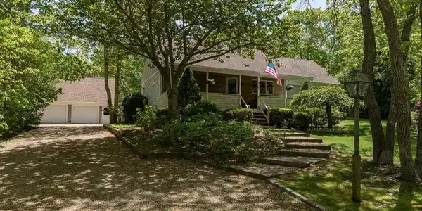 35 Seventh Street North
