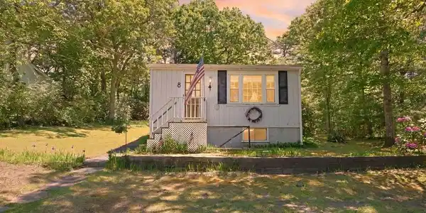 8 Alpine Rd