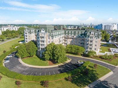 100 Marina Dr