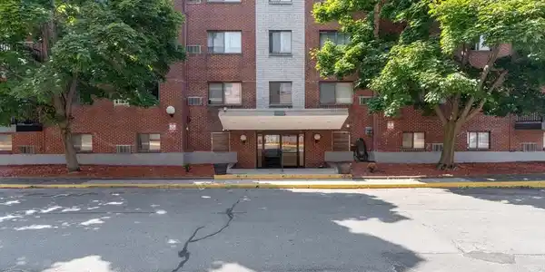 400 Governors Drive