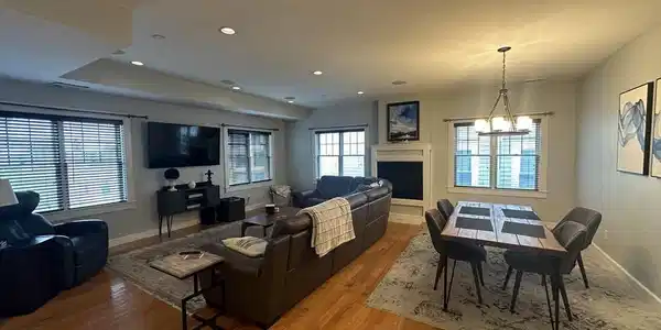 345 W Broadway