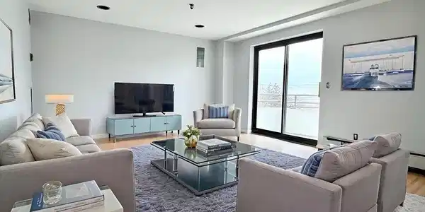 376 Ocean Ave