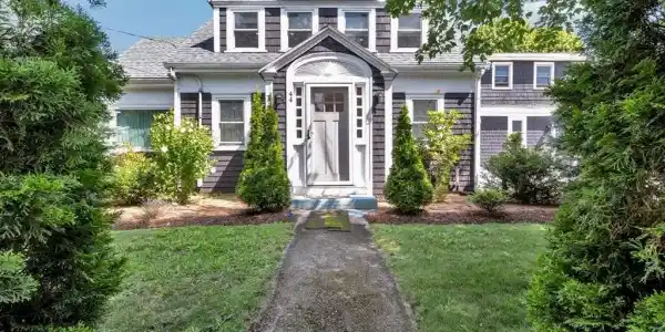44 Maple Avenue