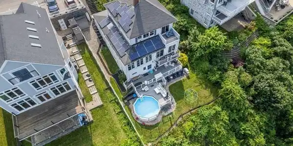 85 Sea Avenue