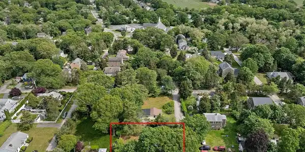 52 Shirley St