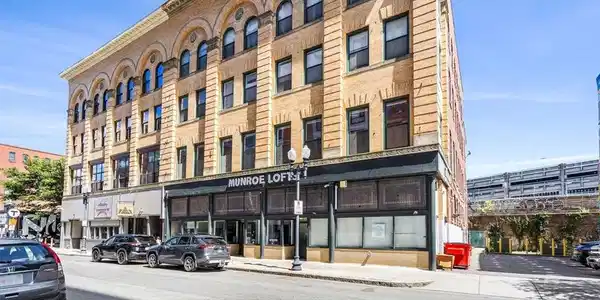 49 Munroe St