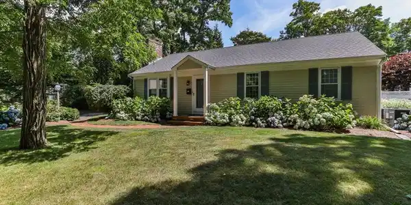 75 Comanche Dr