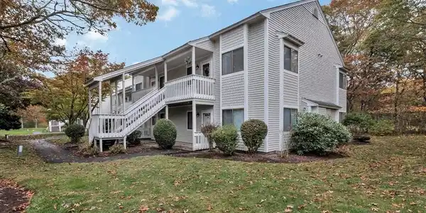 185 Eaton Ln