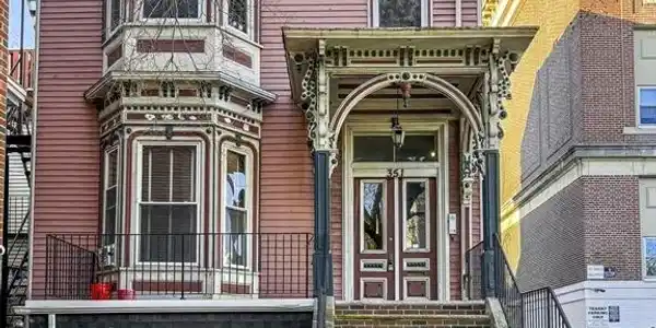 351 Dorchester St