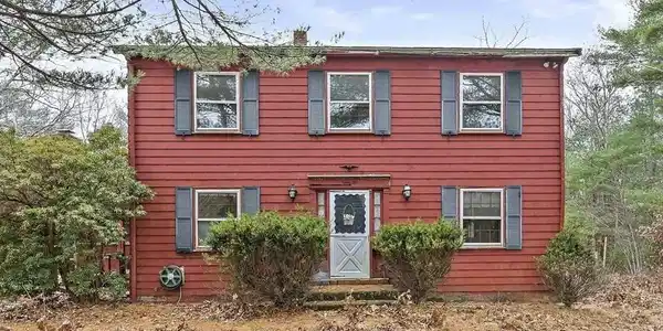 86 Barouche Dr