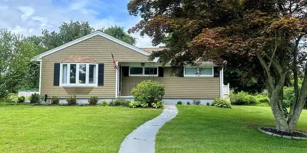 67 Montgomery Rd