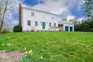 44 Lewis St