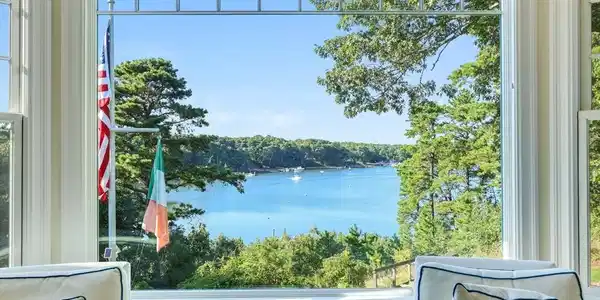 250 Baxters Neck Rd