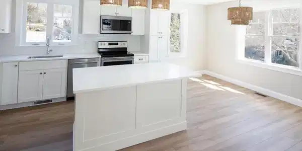15 Thom Ave
