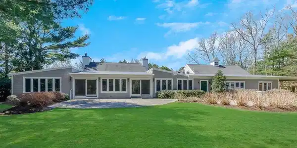 345 Point Road